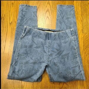 Soft Surroundings Pull on Jean Jeggings Leaf Print